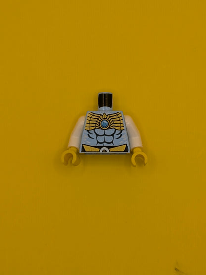 Torso Chima Muscles Outline and Gold Belt and Shoulder Plate Pattern Front and Back / White Arms / Yellow Hands 973pb1301c01 Lego