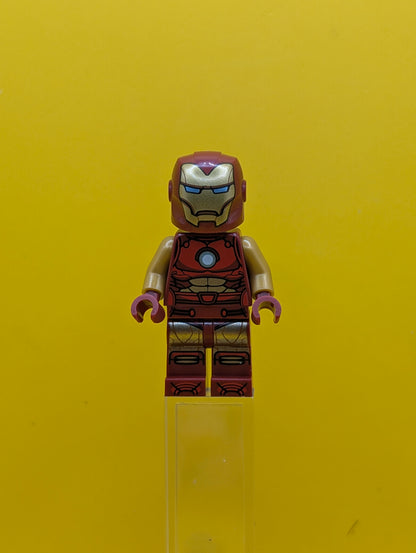 Iron Man sh0981 Dark Red and Gold Armor, Round Arc Reactor, Pearl Gold Arms, Hair Marvel Lego Minifigure
