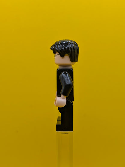 Harry Potter hp232 Dark Red Shirt and Tie, Black Robe Harry Potter Lego Minifigure