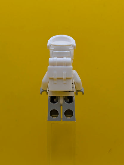 Hoth Rebel Trooper sw0708 White Uniform (Frown) Star Wars Lego Minifigure