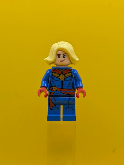 Captain Marvel sh0639 Bright Light Yellow Hair Minifigure Lego