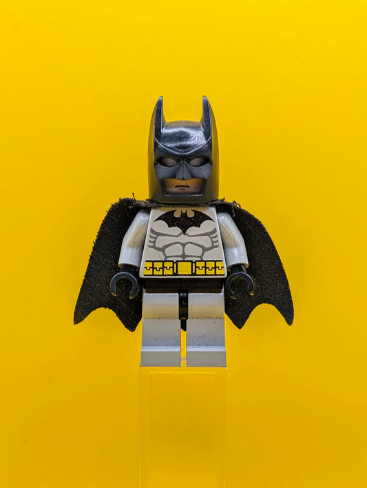 Batman bat001 Light Bluish Gray Suit, Black Mask Dc Lego Minifigure