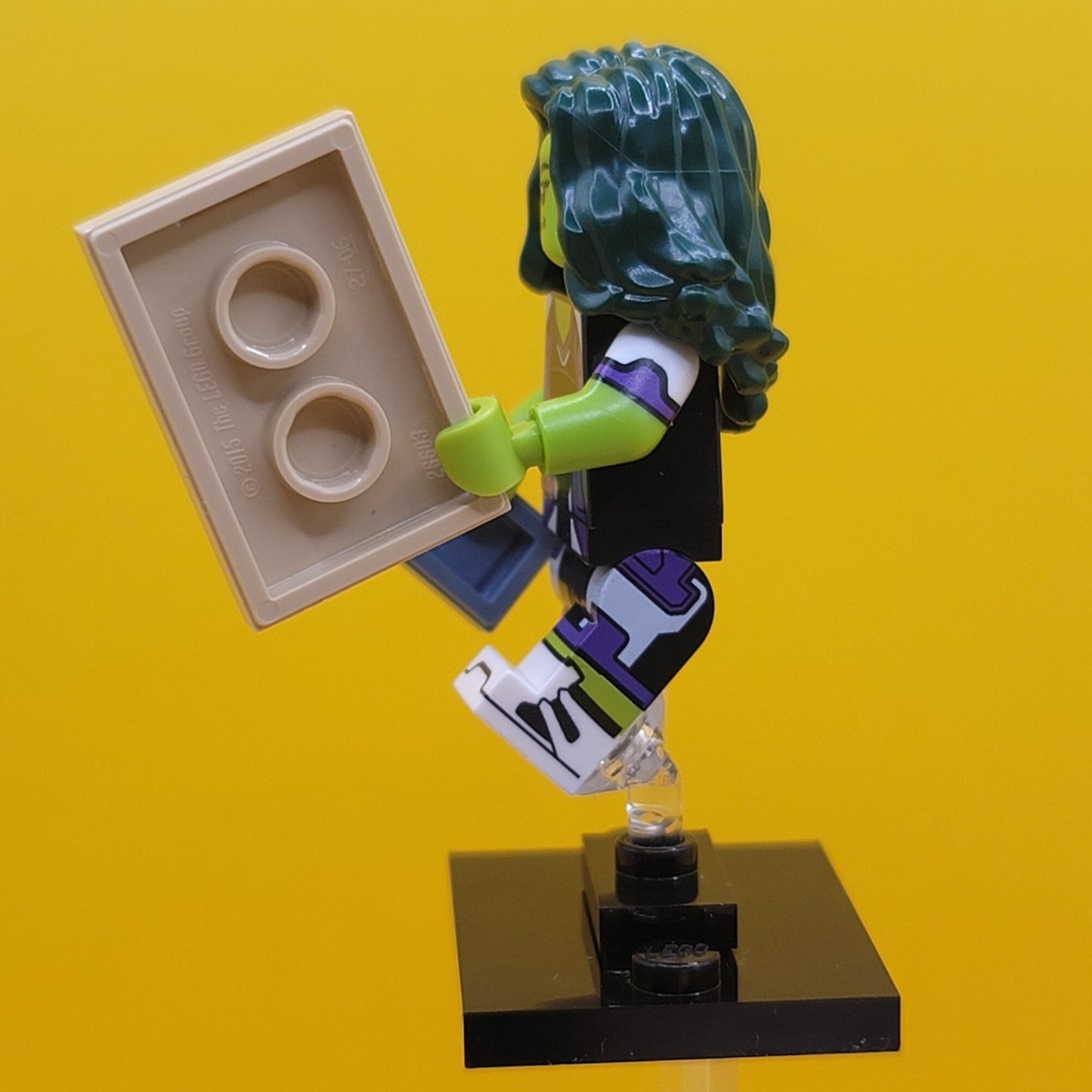 She-Hulk Marvel Studios Series 2 CMF Minifigure Lego (Complete Set, with stand and accessories colmar2-5