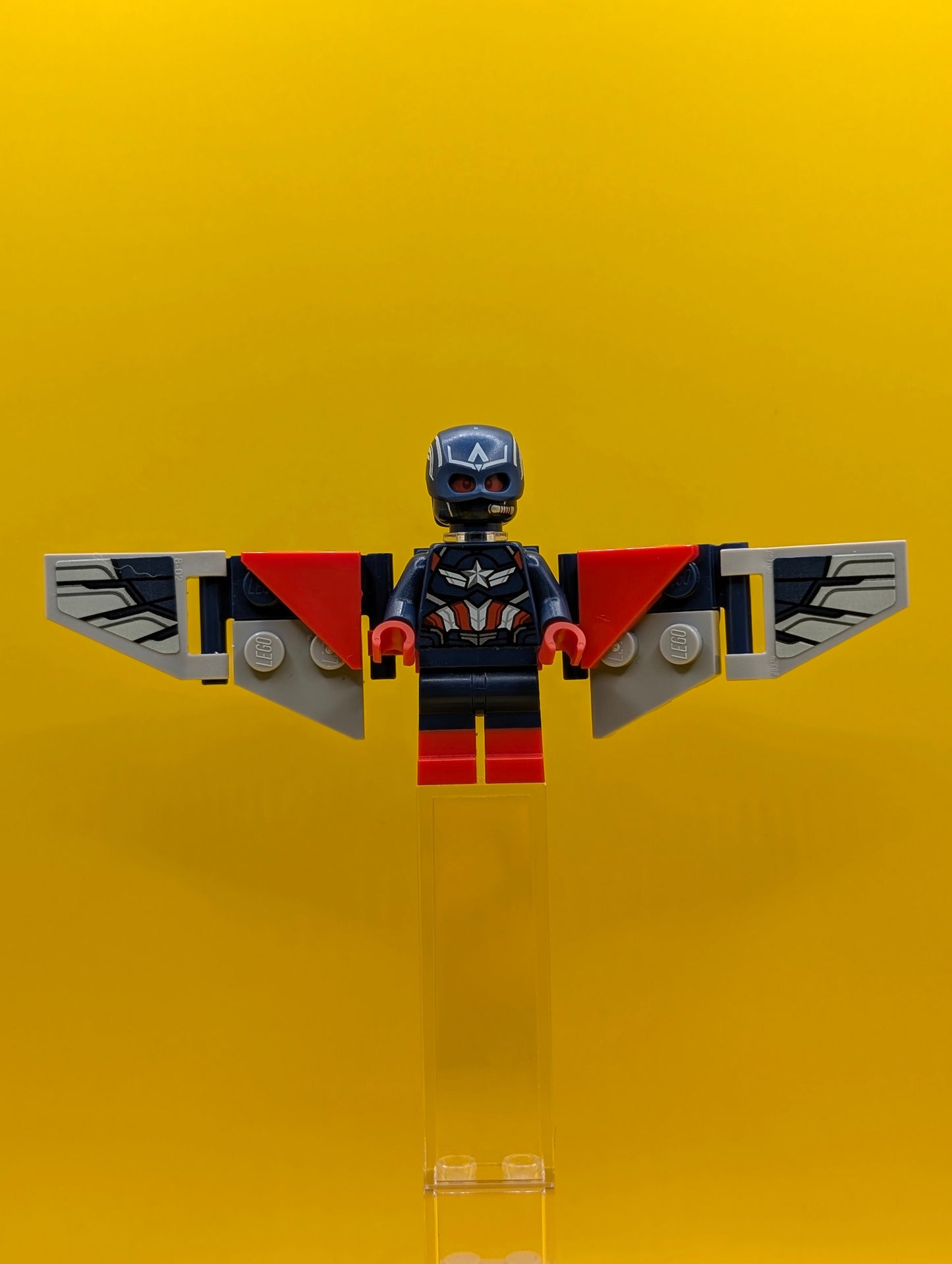 Captain America (Sam Wilson) sh1003s Marvel Lego Minifigure