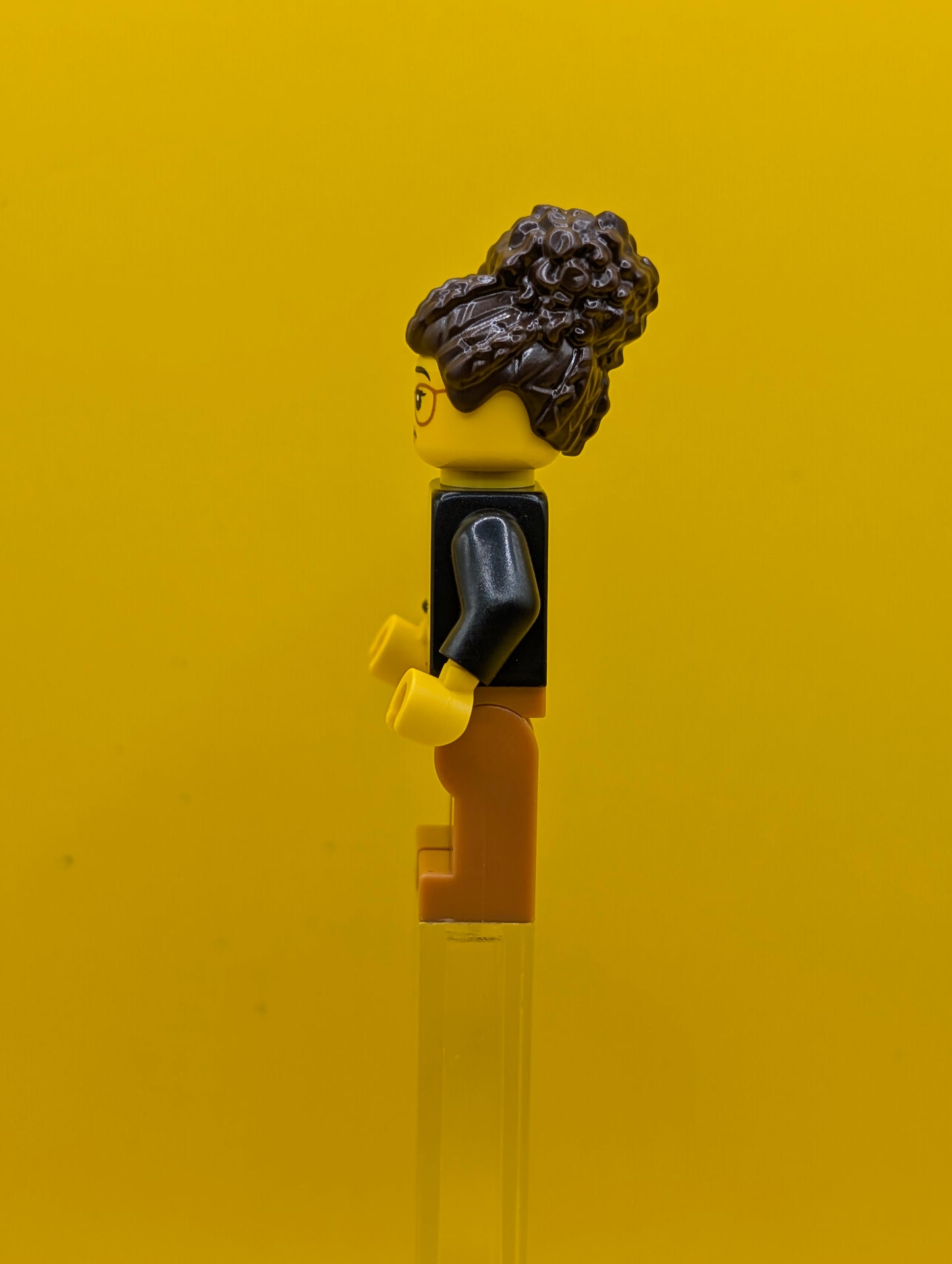 LEGO Ideas Designer idea239 Female, Black Sweater with LEGO Ideas Logo, Medium Nougat Legs Lego Ideas Minifigure