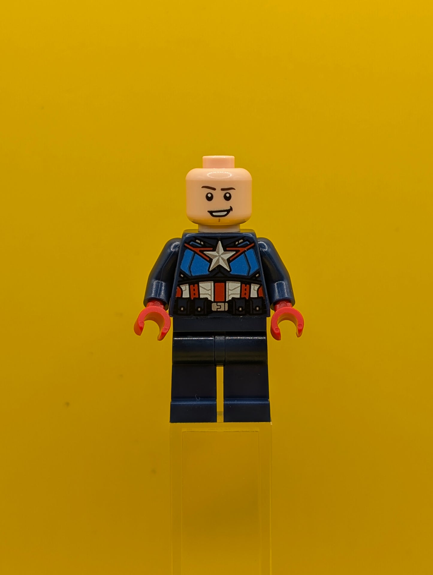 Captain America sh1093 Dark Blue Suit with Dark Blue Belt, Red Hands, Helmet Marvel Lego Minifigure