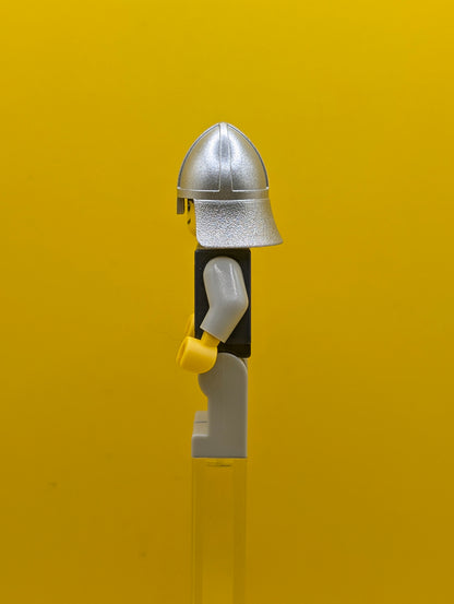 Fantasy Era cas341 Crown Knight Scale Mail with Crown, Helmet with Neck Protector, Dual Sided Head Castle Lego Minifigure