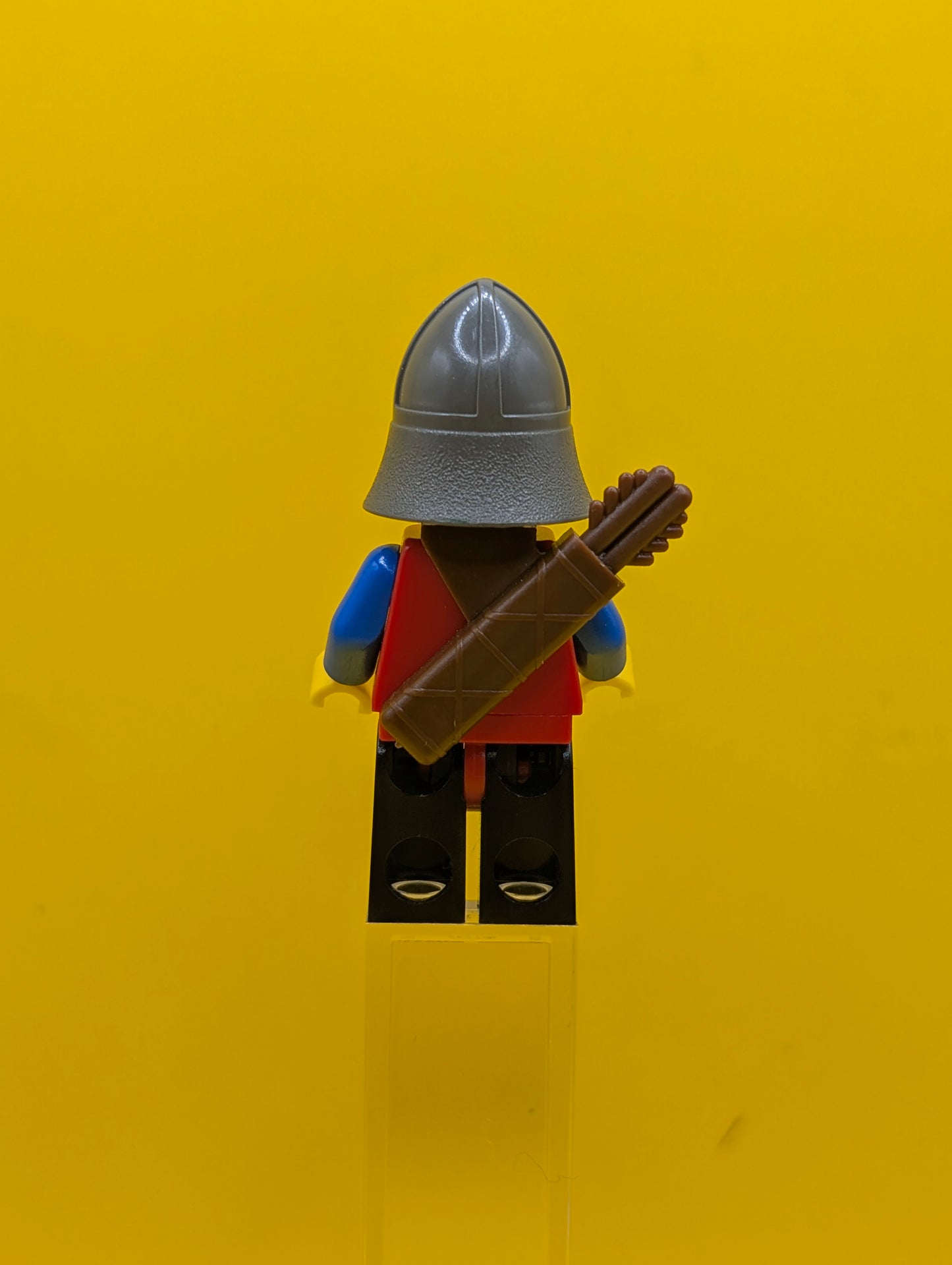 Scale Mail cas150 Red with Blue Arms, Black Legs with Red Hips, Dark Gray Neck-Protector Castle Lego Minifigure