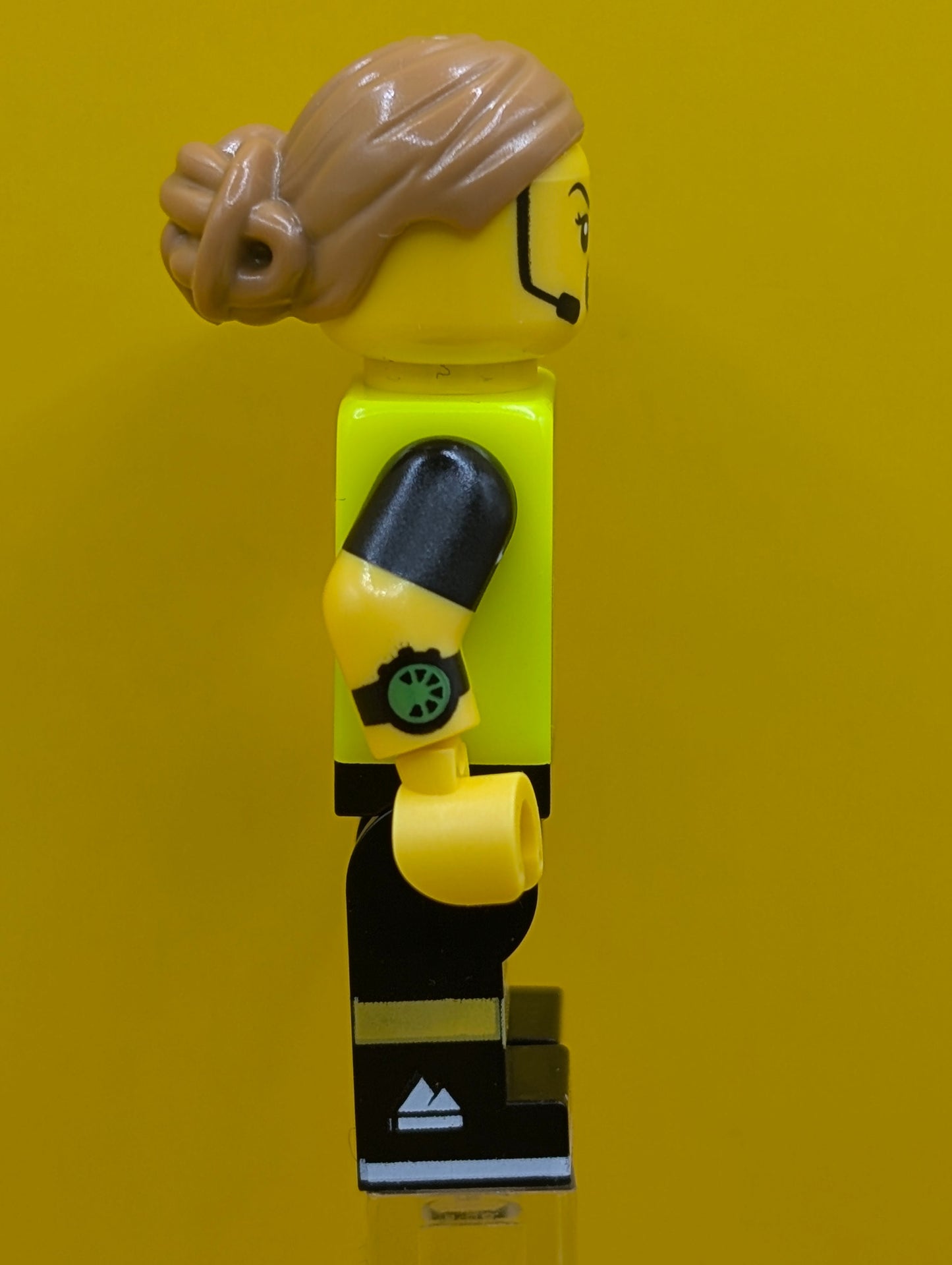 Football Referee col411 Series 24 (minifigure only without stand or accessories) CMF Minifigure Lego