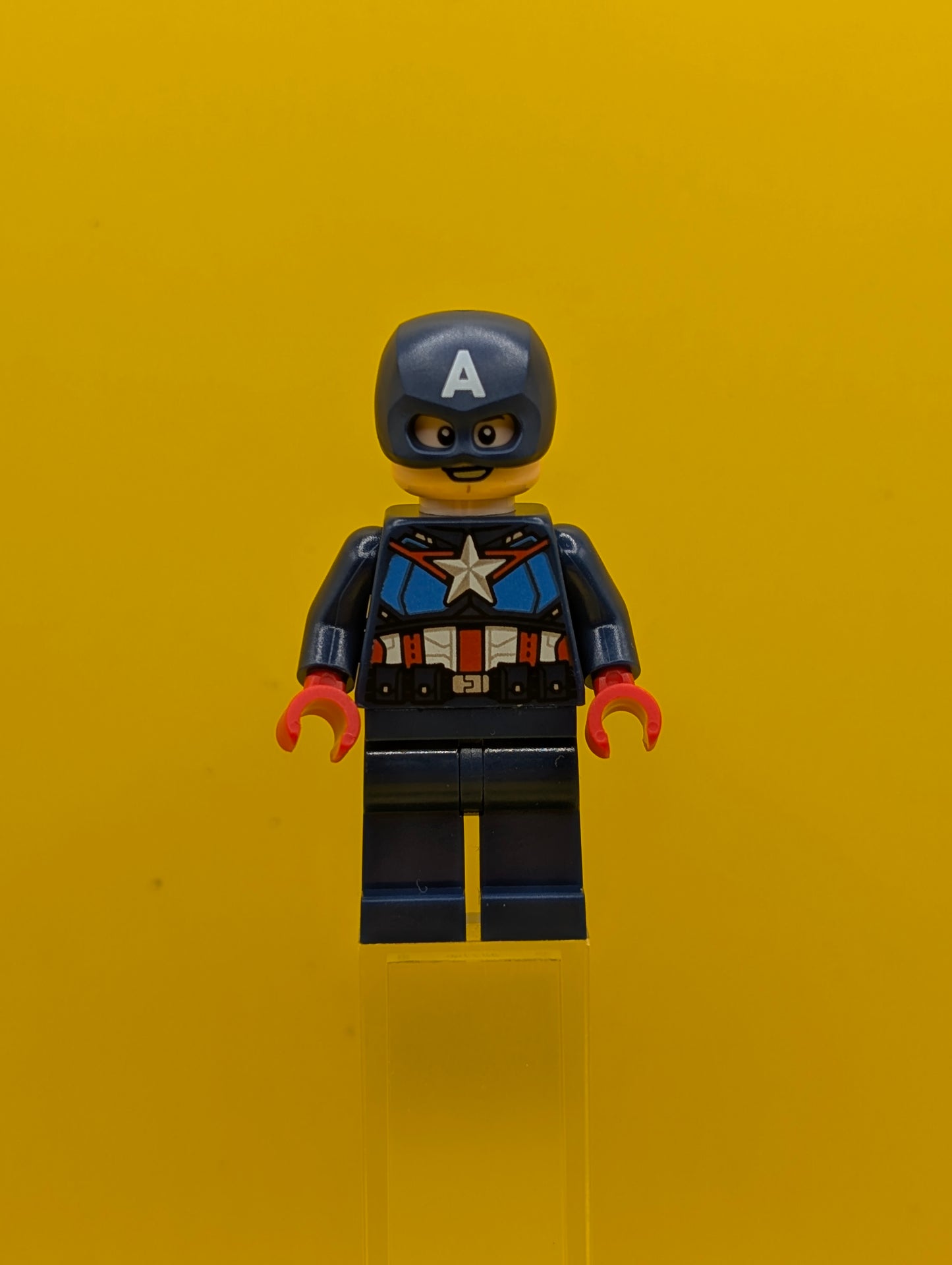 Captain America sh1093 Dark Blue Suit with Dark Blue Belt, Red Hands, Helmet Marvel Lego Minifigure