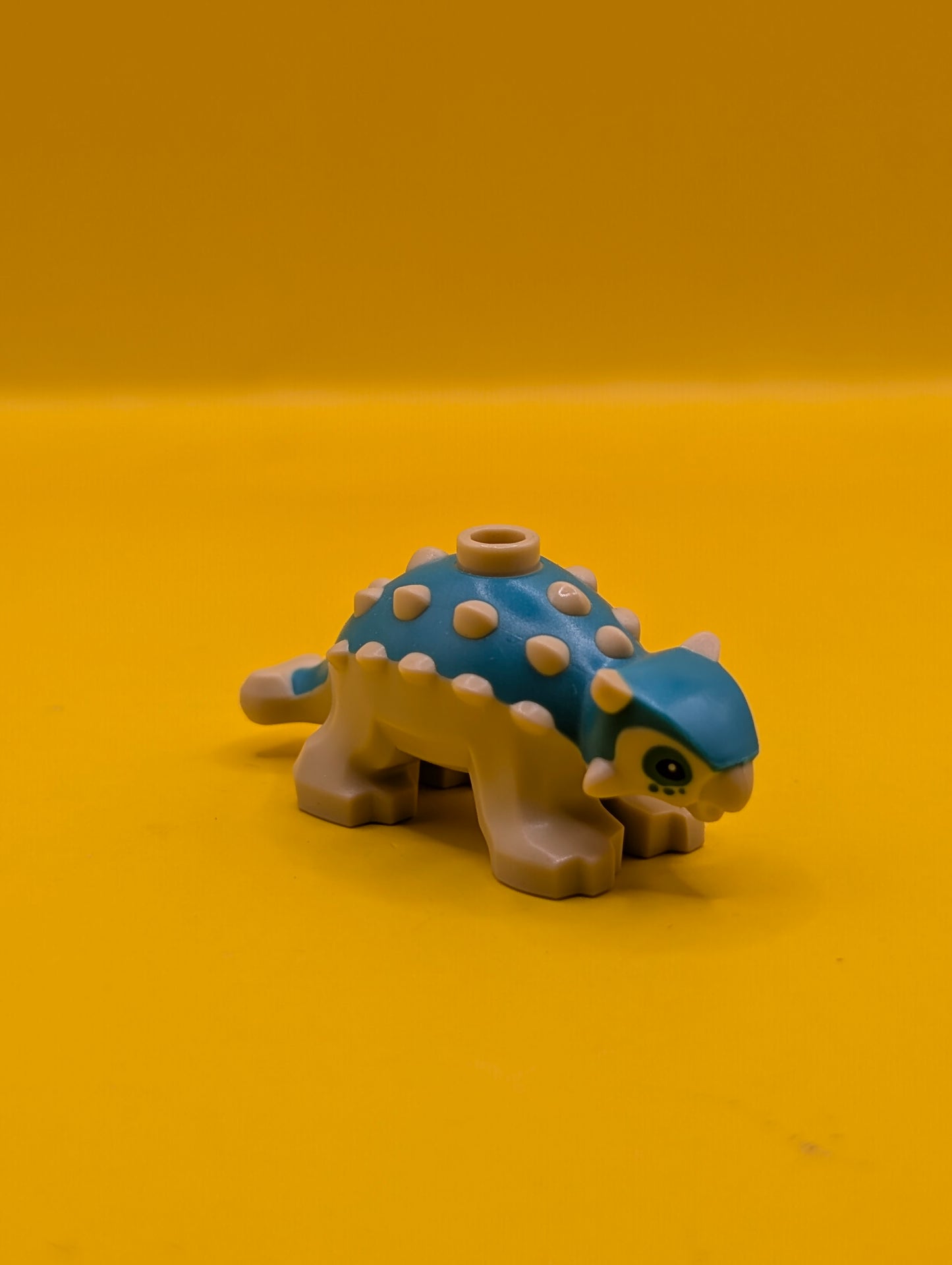 Dinosaur Ankylosaurus 67443pb02 Baby with Dark Turquoise Back and Black Eyes Pattern Jurassic World Lego Minifigure