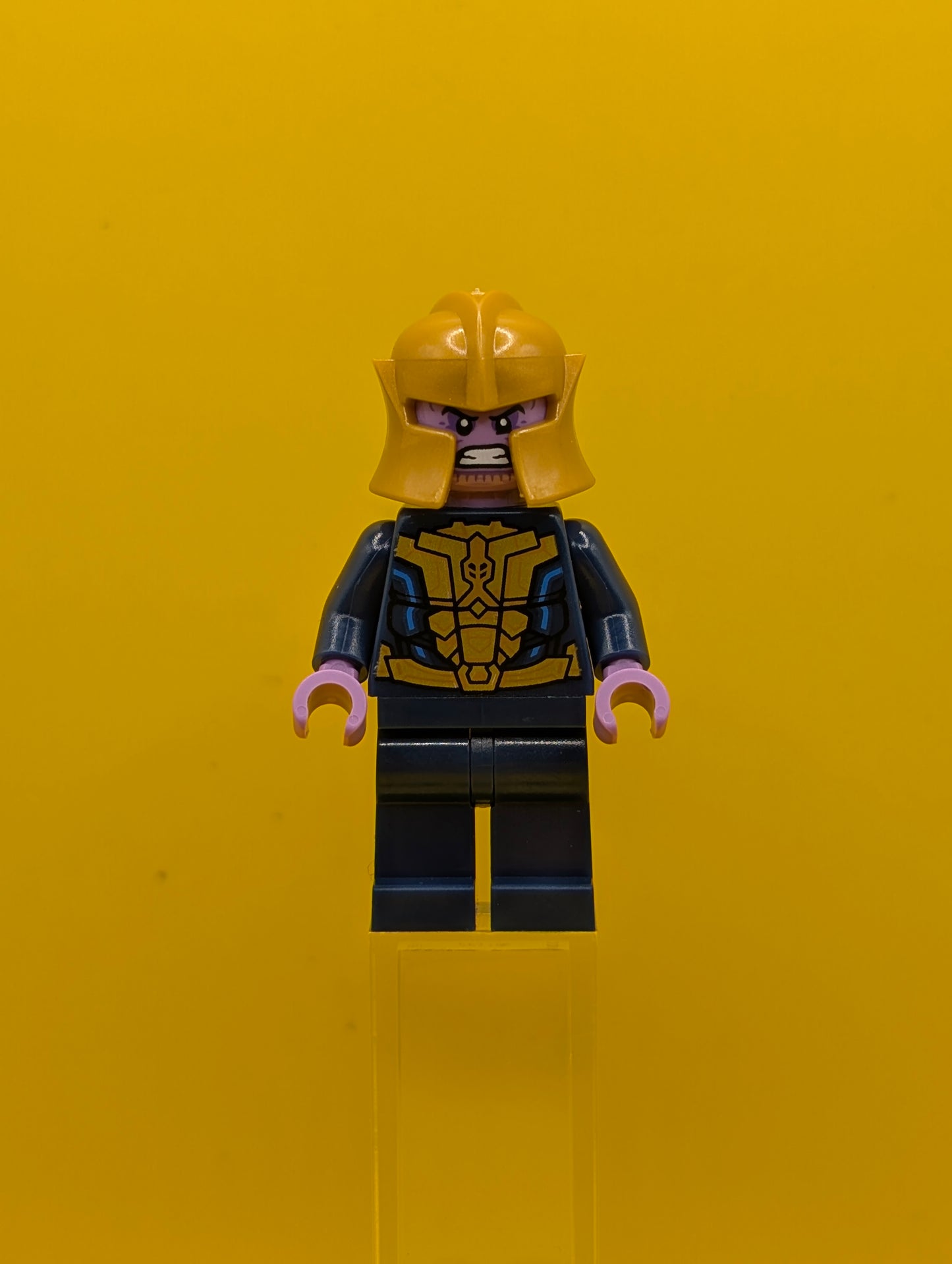 Thanos sh1094 Minifigure, Dark Blue and Gold Outfit, Dark Blue Arms, Medium Lavender Hands, Helmet Marvel Lego Minifigure