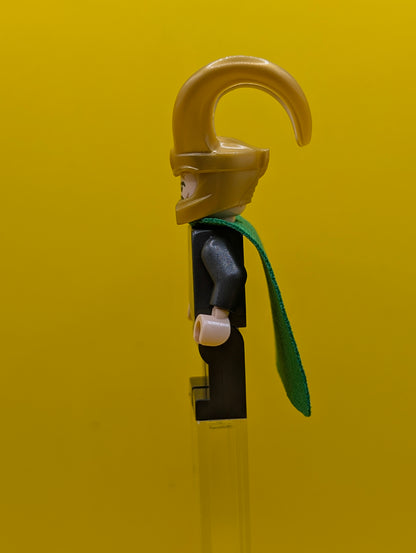 Loki sh0860 Pearl Dark Gray Suit, Cloth Cape Marvel Lego Minifigure