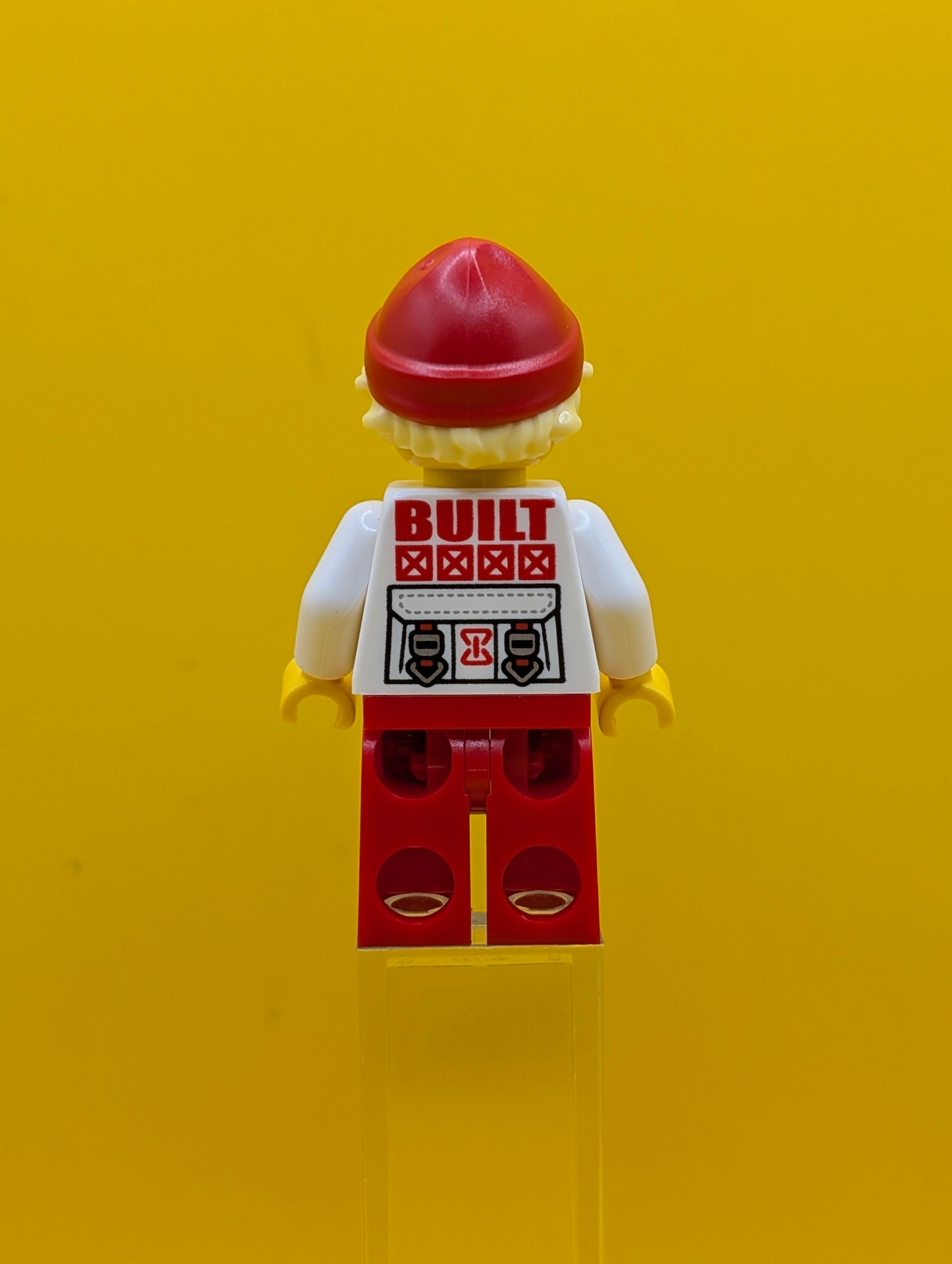 Cooper drm069 Black Visor, White Hoodie, Red Legs Dreamzzz Lego Minifigure