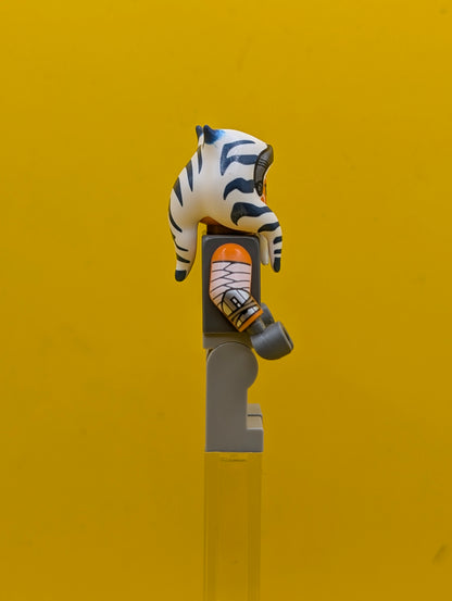 Ahsoka Tano (Adult) sw1354 Printed Arms, Light Bluish Gray Legs Star Wars Lego Minifigure