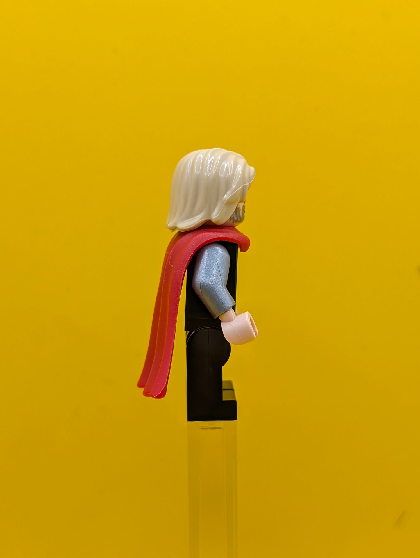 Thor sh0972 Flexible Rubber Cape, Black Legs, Tousled Hair Marvel Lego Minifigure