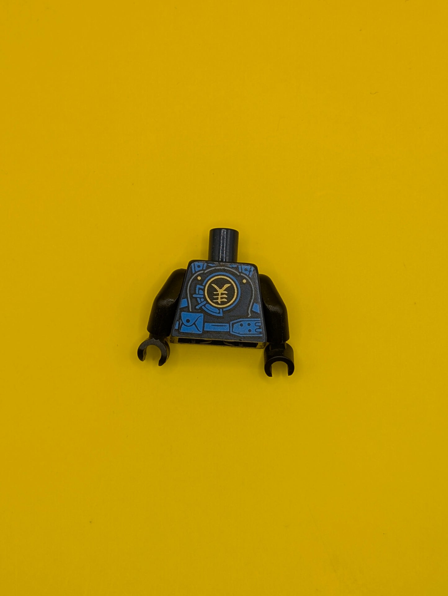 973pb2613c01 Torso Ninjago Armor with Blue Straps and Utility Belt with Lightning Power Emblem Pattern / Black Arms / Black Hands Lego Part