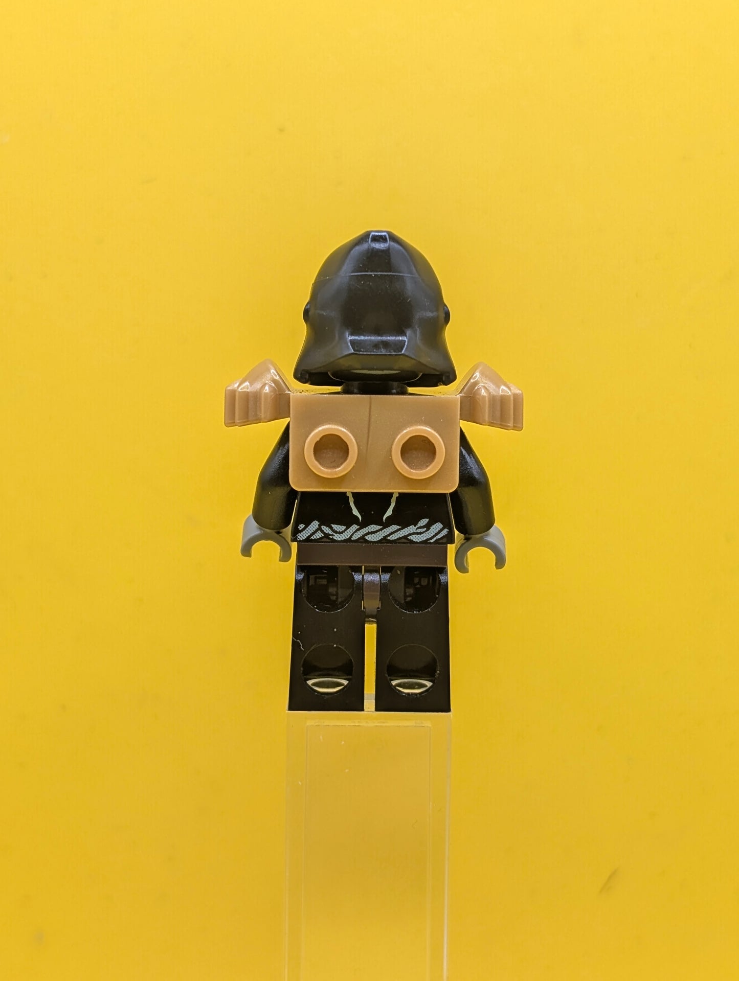 Gorzan loc050 Pearl Gold Heavy Armor Legends of Chima Lego Minifigure