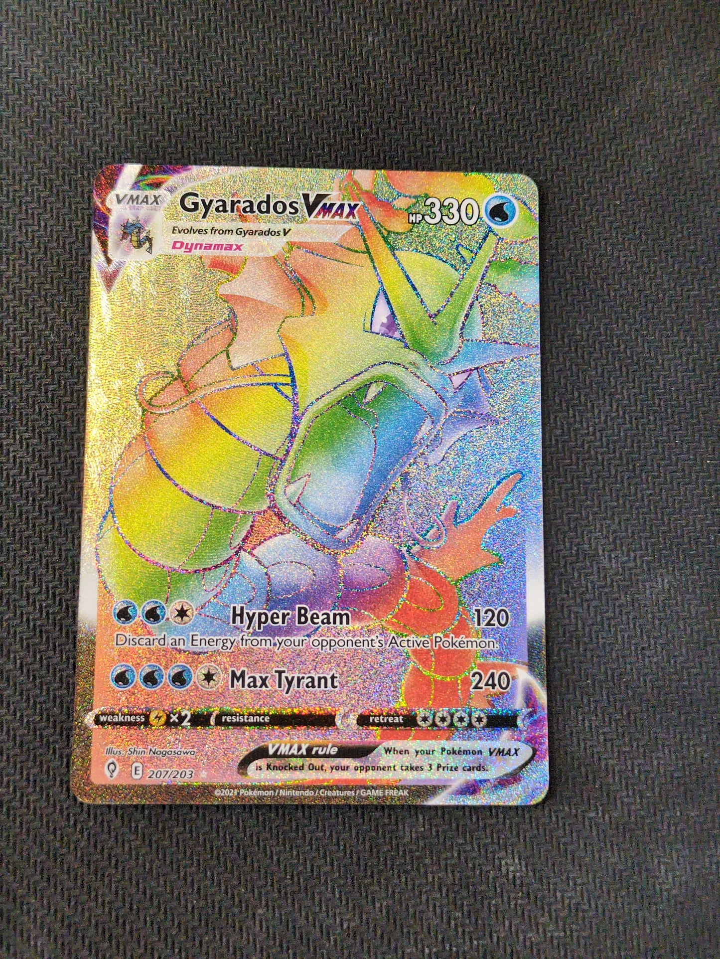 Gyarados VMAX #207/203 (Secret) SWSH07: Evolving Skies