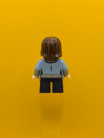 Medium Blue Jacket cty0331 with Light Purple Scarf, Dark Blue Short Legs, Dark Brown Mid-Length Tousled Hair City Lego Minifigure