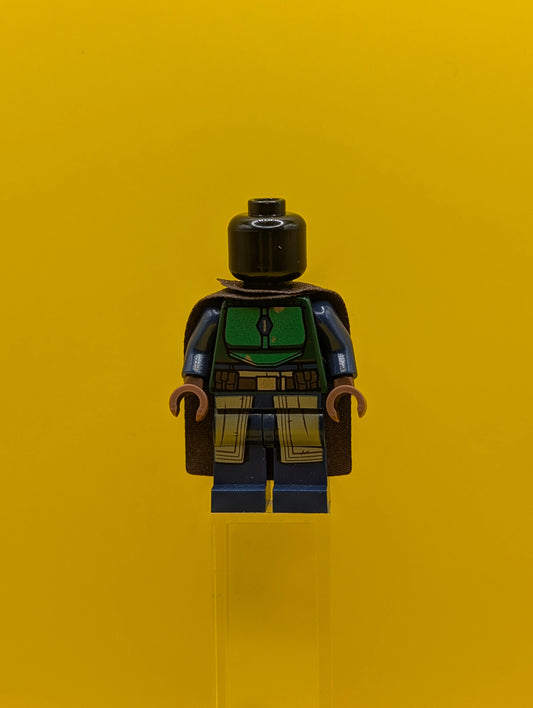 Mandalorian Tribe Warrior sw1078 Female, Dark Brown Cape, Green Helmet with Antenna / Rangefinder Star Wars Lego Minifigure