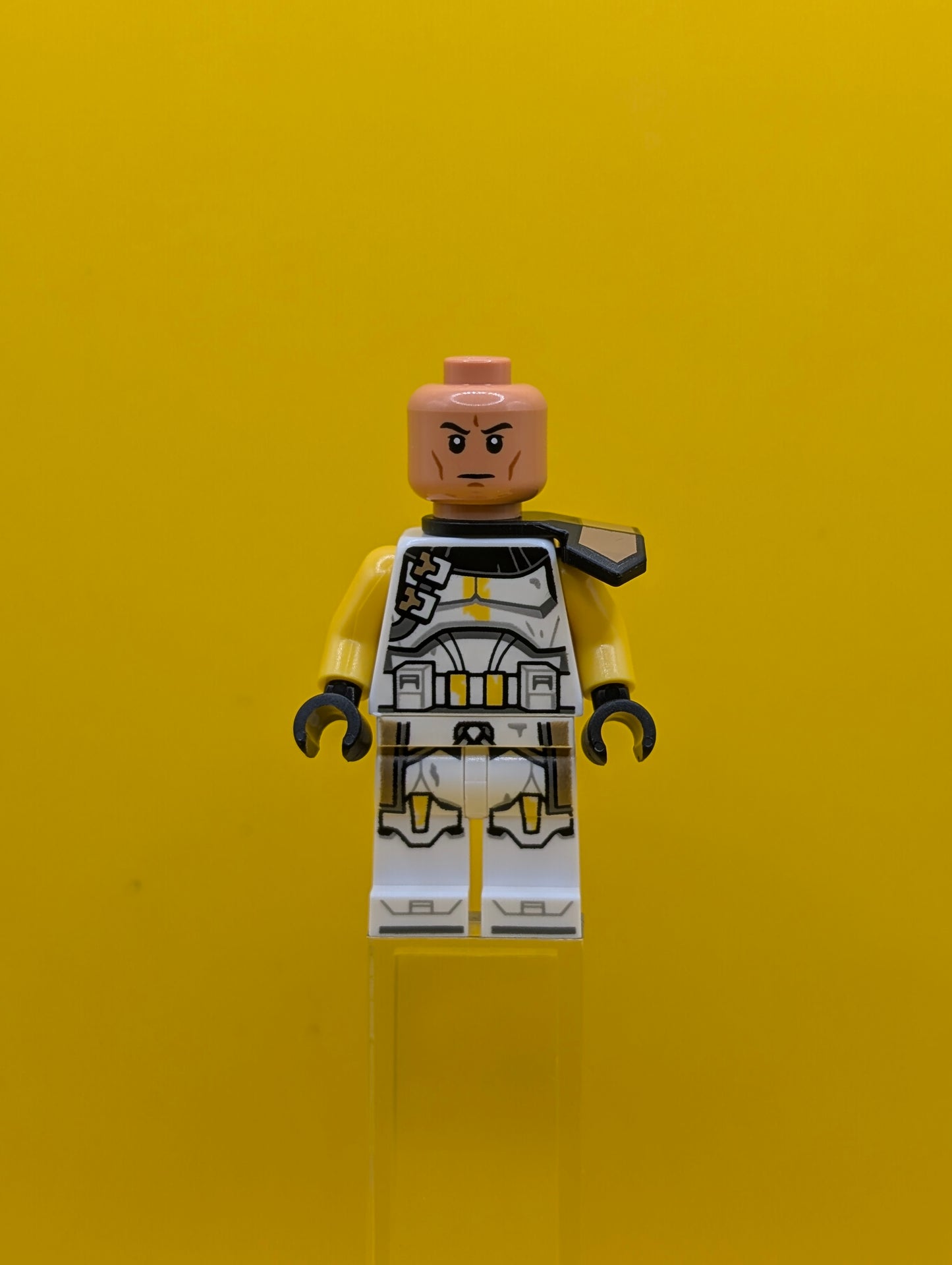 Clone Trooper sw1423 327th Star Corps (Phase 2) - Nougat Head, Rangefinder Star Wars Lego Minifigure