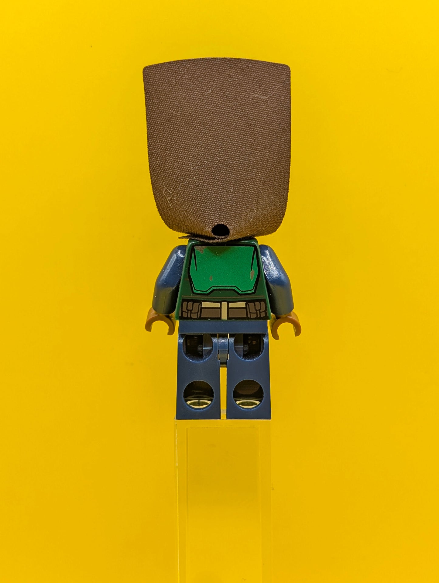 Mandalorian Tribe Warrior sw1078 Female, Dark Brown Cape, Green Helmet with Antenna / Rangefinder Star Wars Lego Minifigure