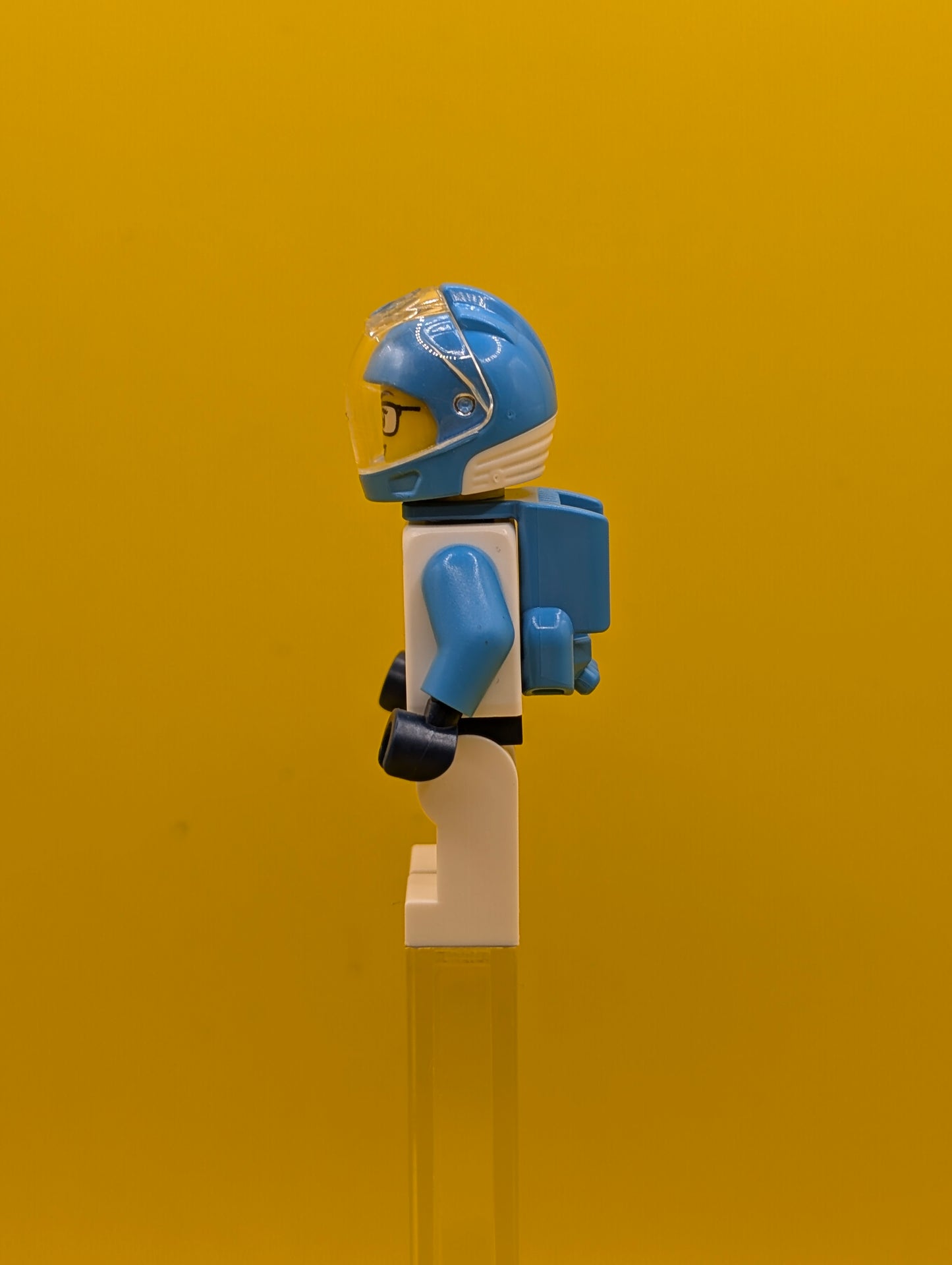 Astronaut cty1693 Female, White Spacesuit with Dark Azure Arms, Dark Azure Helmet, Trans-Clear Visor, Dark Azure Jet Pack, Glasses City Lego Minifigure