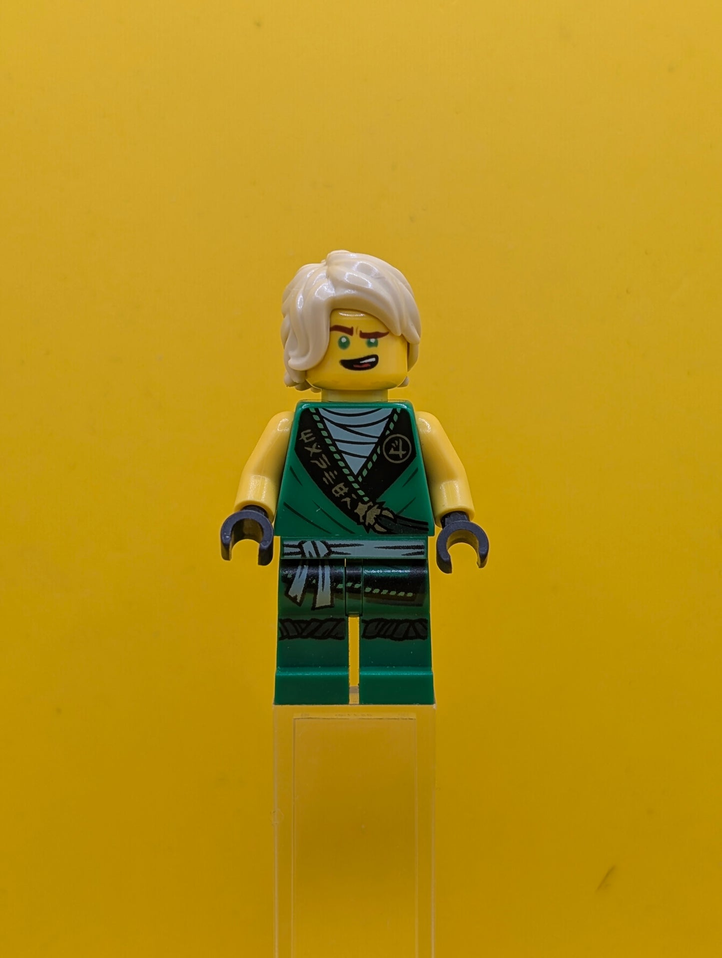 Lloyd njo0574a Legacy, Rebooted, Ninjago Logogram 'MASTER' on Torso Lego Minifigure
