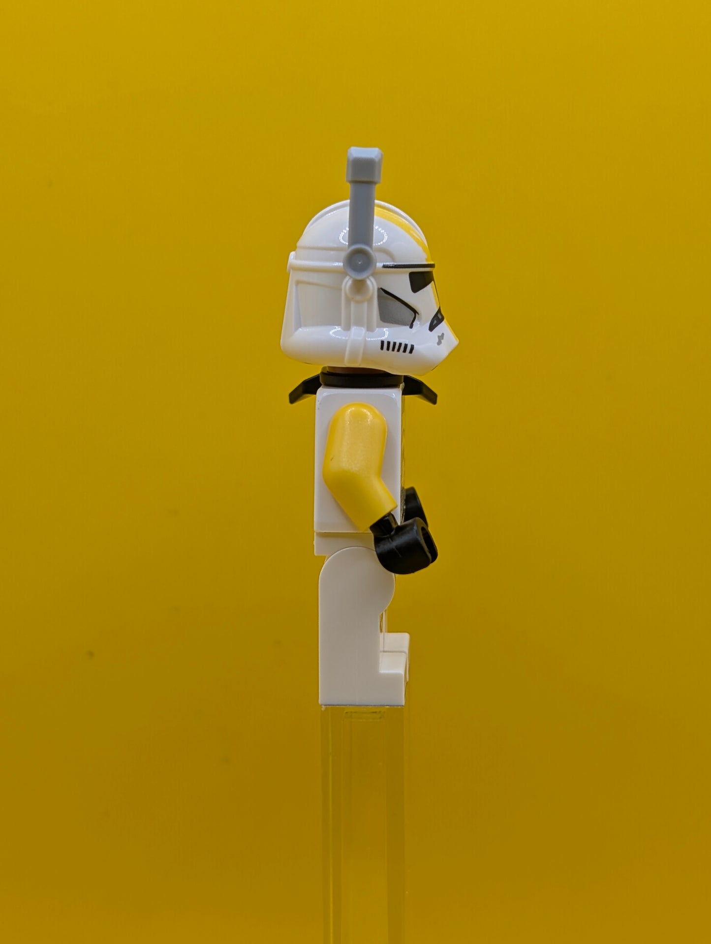 Clone Trooper sw1423 327th Star Corps (Phase 2) - Nougat Head, Rangefinder Star Wars Lego Minifigure