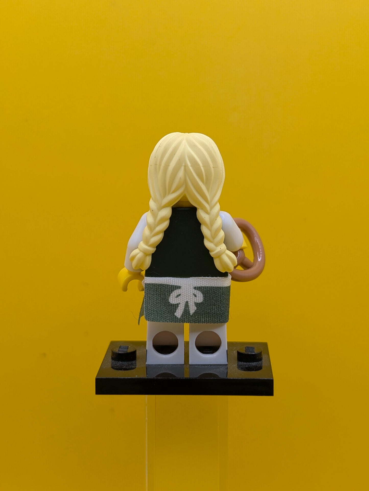 Pretzel Girl col11-3 Series 11 (Complete Set with Stand and Accessories) Cmf Lego Minifigure