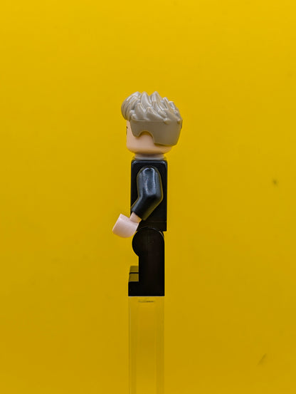 Hawkeye sh0969 Black and Dark Red Suit, Dark Tan Hair, Quiver, Silver Boot Tips Marvel Lego Minifigure