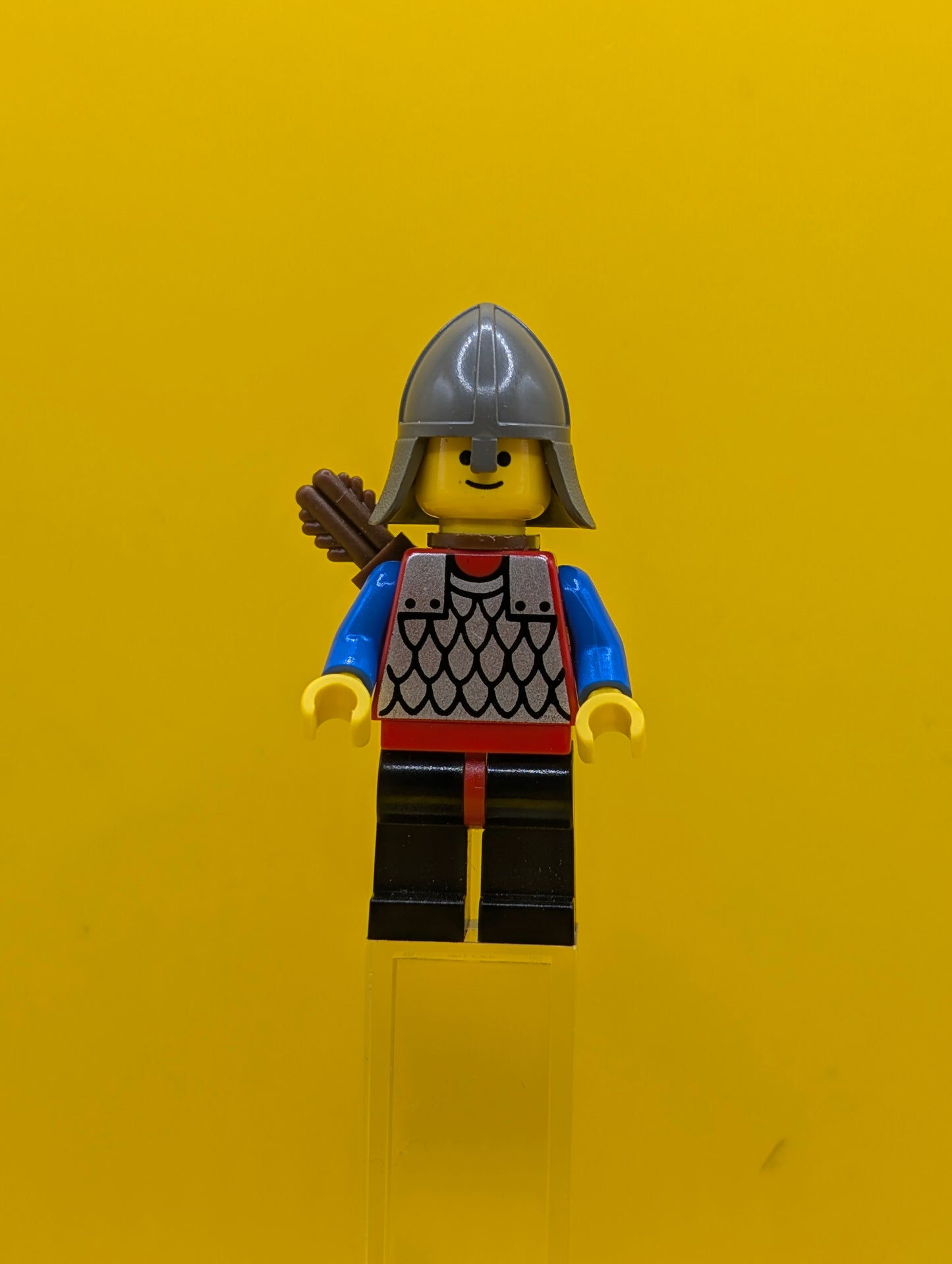 Scale Mail cas150 Red with Blue Arms, Black Legs with Red Hips, Dark Gray Neck-Protector Castle Lego Minifigure