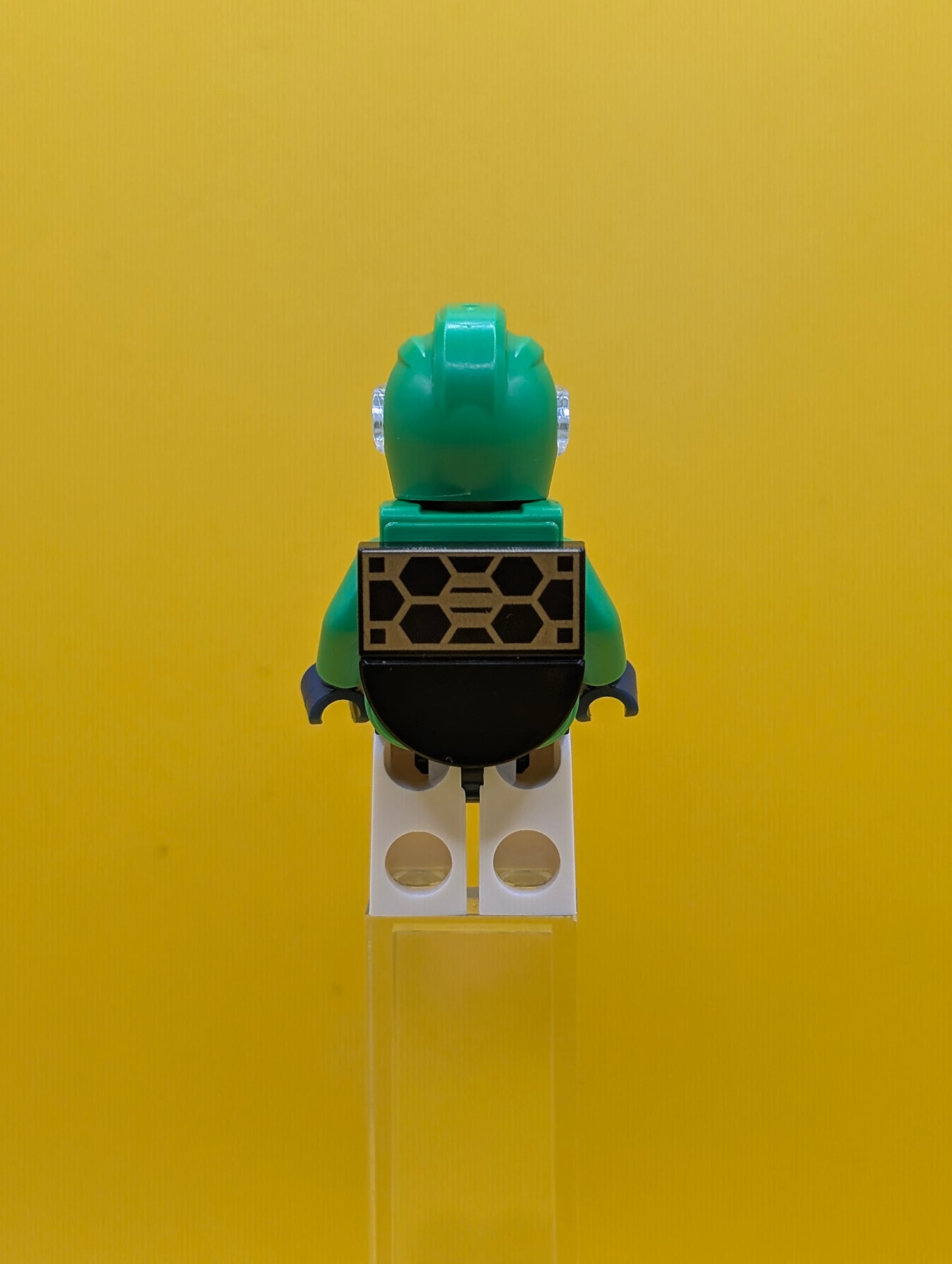 Astronaut cty1698 Female, White Spacesuit with Bright Green Arms, Bright Green Helmet, Trans-Clear Visor, Bright Green Harness with Solar Panel, Open Mouth City Lego Minifigure