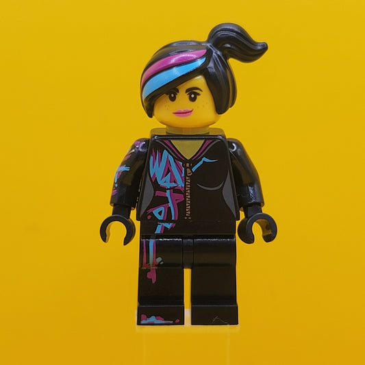 Lucy Wyldstyle tlm115 Magenta Lined Hoodie The Lego Movie Minifigure