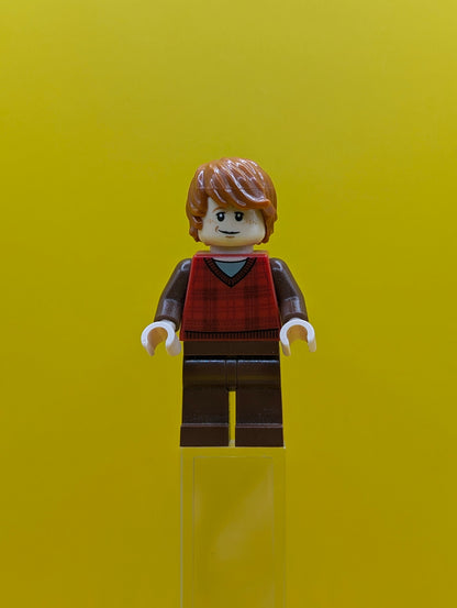 Ron Weasley hp123 Red Tartan Sweater, Reddish Brown Legs Harry Potter Lego Minifigure
