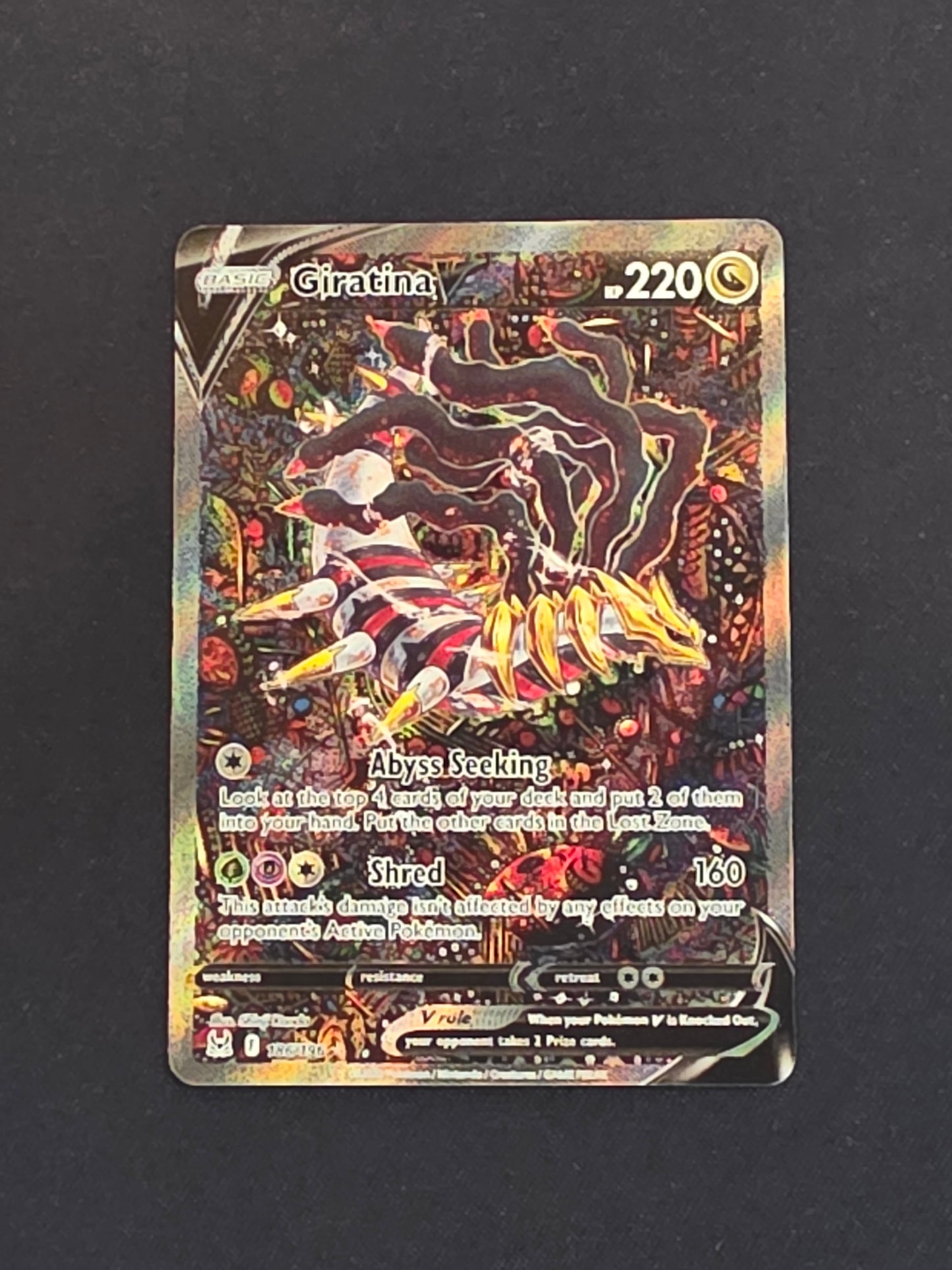 Giratina V* 186/196 SWSH11: Lost Origin