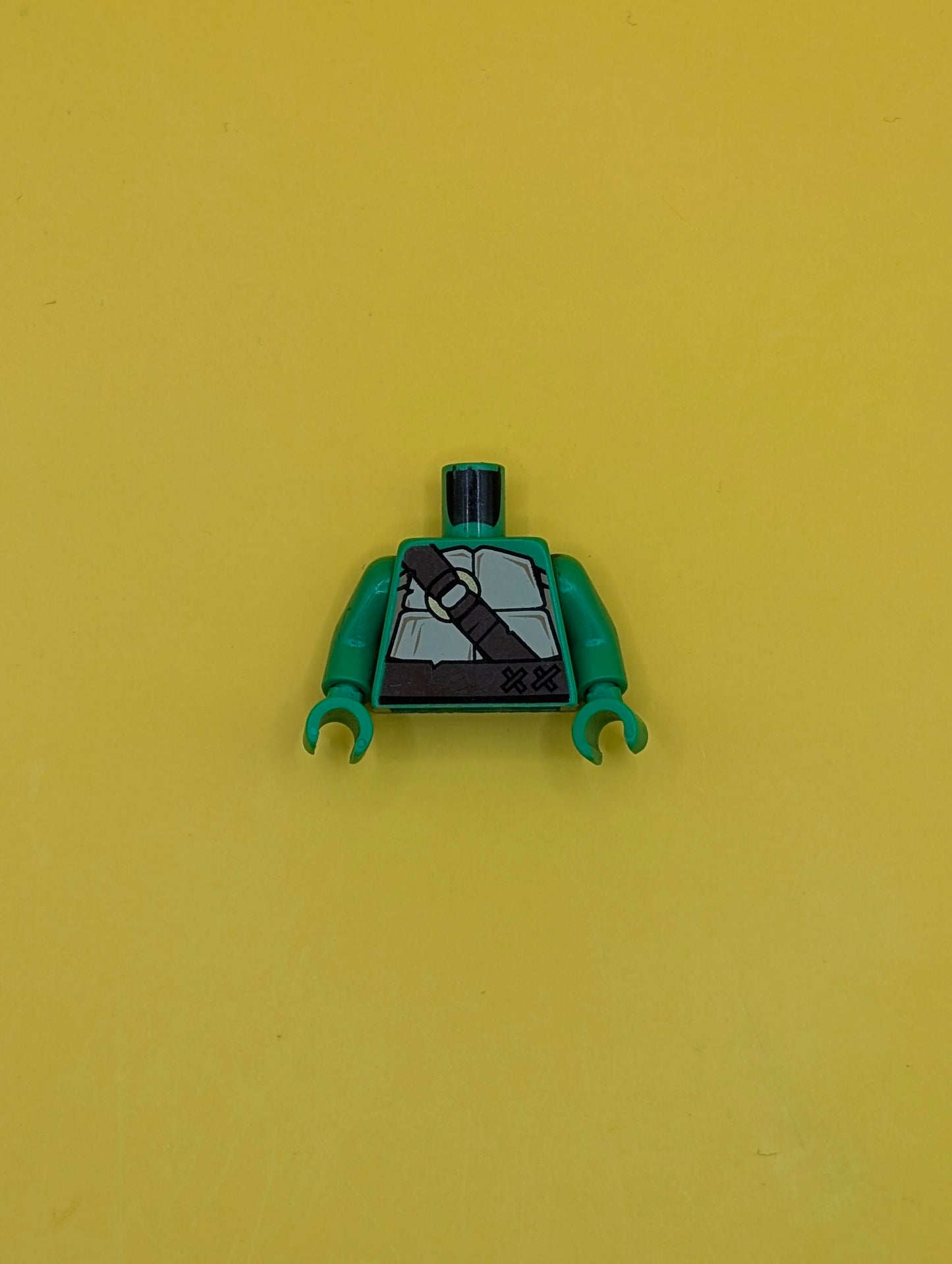 973pb1369c01 Torso Tan and Dark Tan Turtle Shell, Dark Brown Belt and Strap with Gold Ring Pattern / Bright Green Arms / Bright Green Hands Lego Part