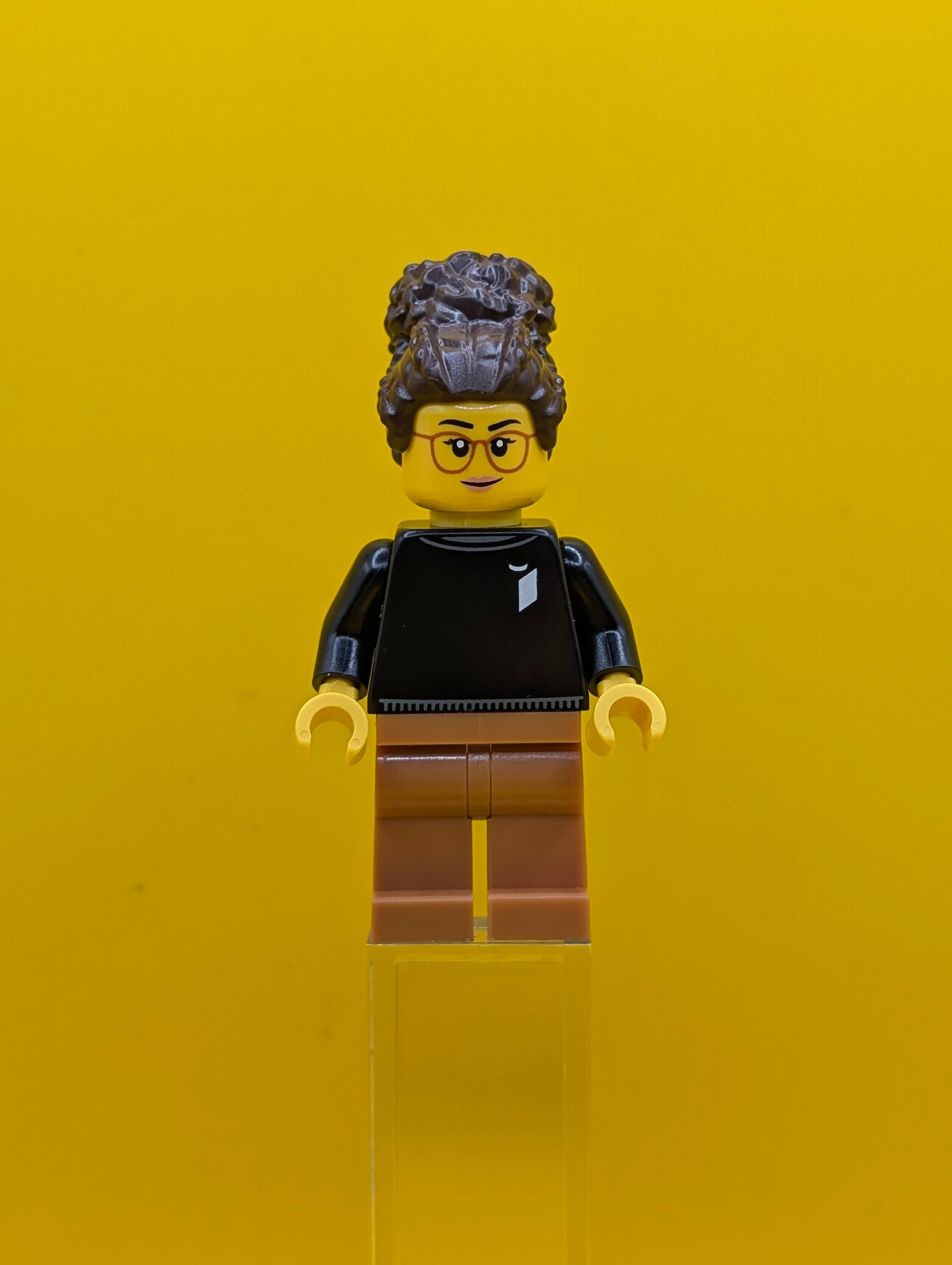 LEGO Ideas Designer idea239 Female, Black Sweater with LEGO Ideas Logo, Medium Nougat Legs Lego Ideas Minifigure