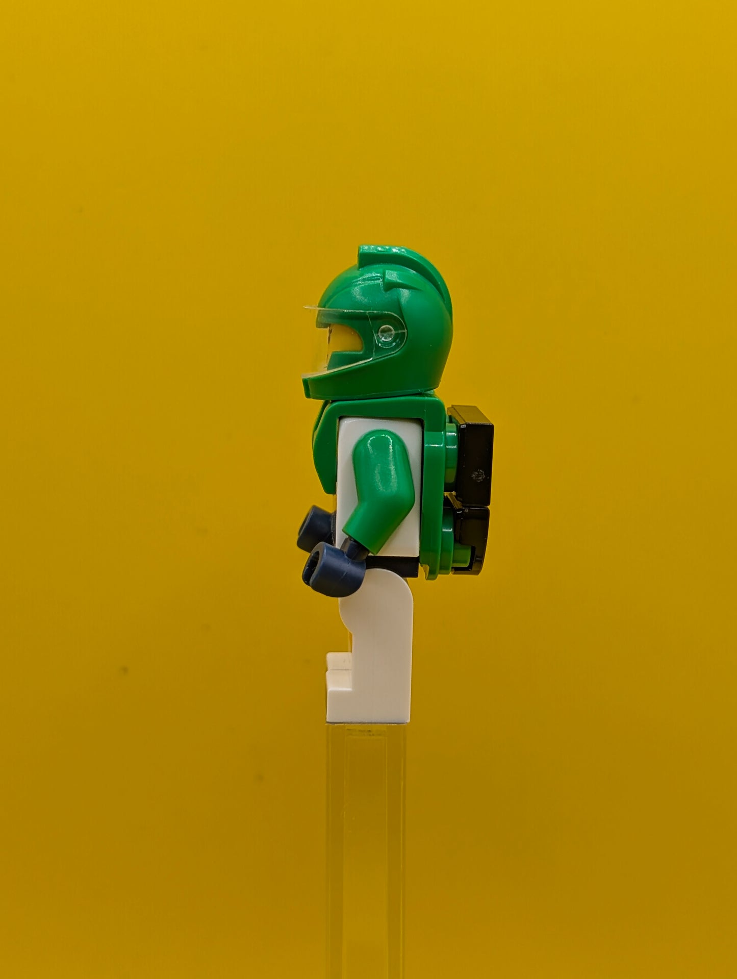 Astronaut cty1698 Female, White Spacesuit with Bright Green Arms, Bright Green Helmet, Trans-Clear Visor, Bright Green Harness with Solar Panel, Open Mouth City Lego Minifigure