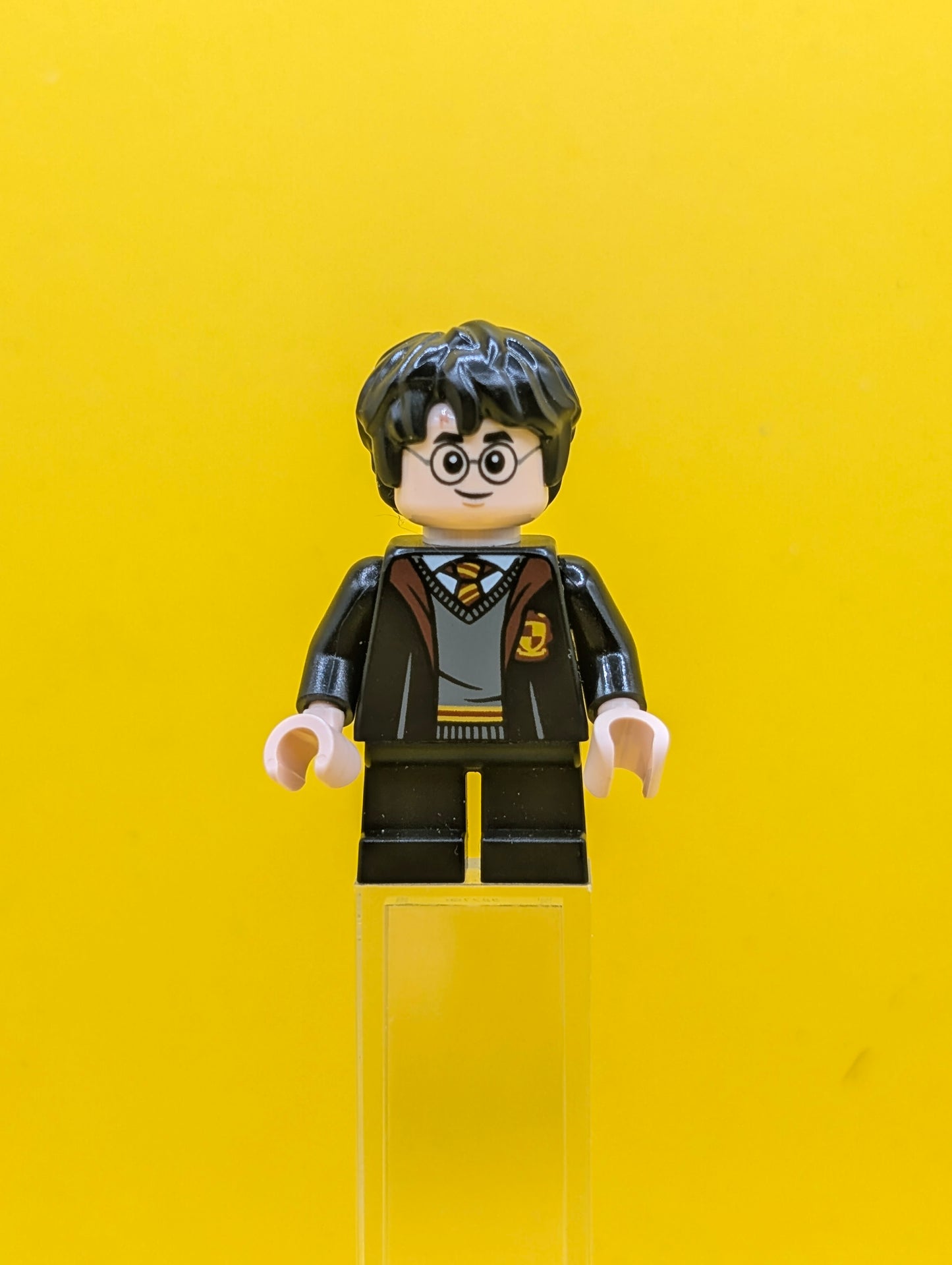 Harry Potter hp314 Gryffindor Robe Open, Black Short Legs, Grin / Scared Head Harry Potter Lego Minifigure